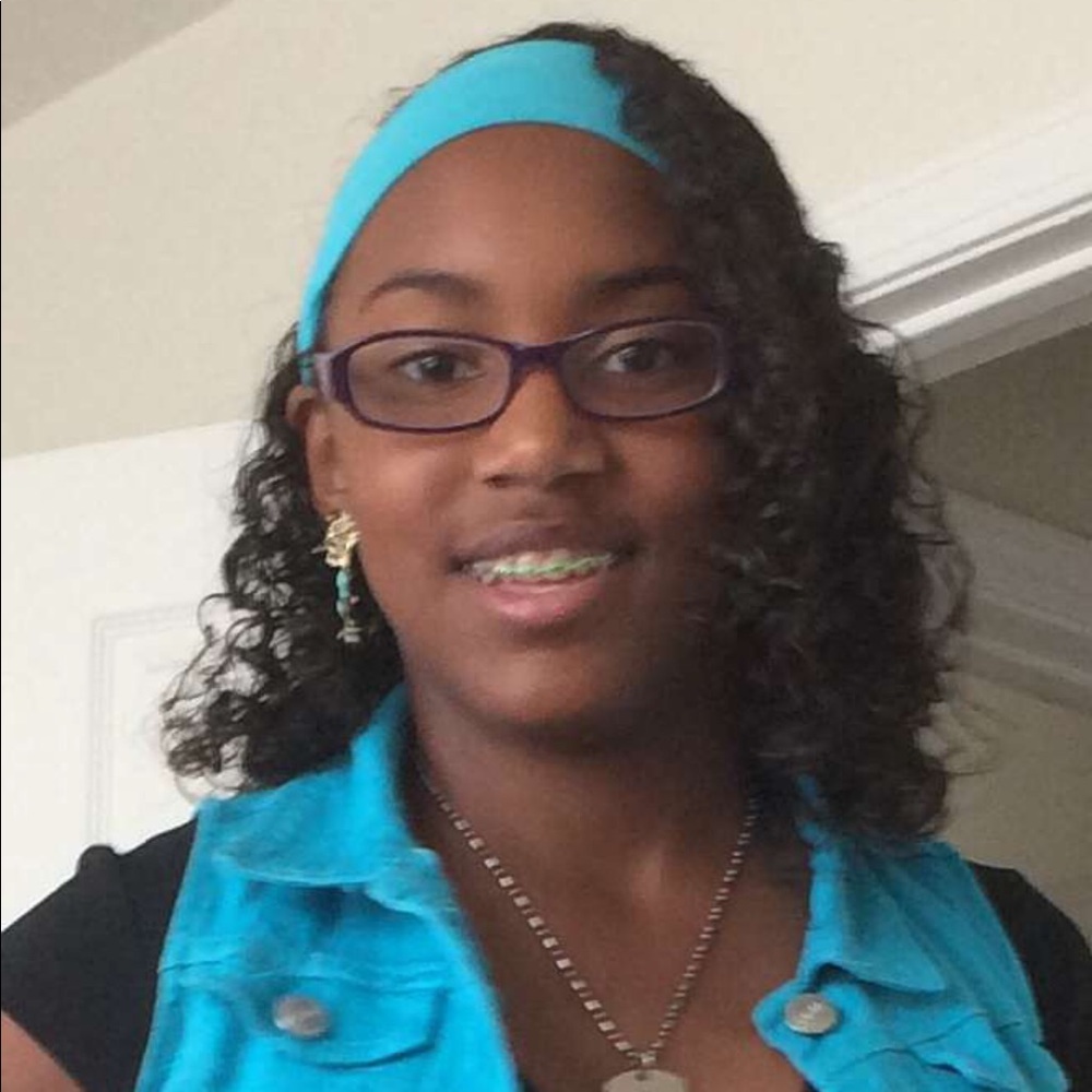 Meet your Posher, Aejah